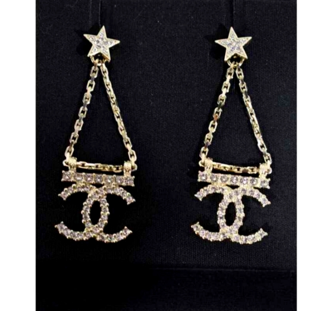 Chanel earing